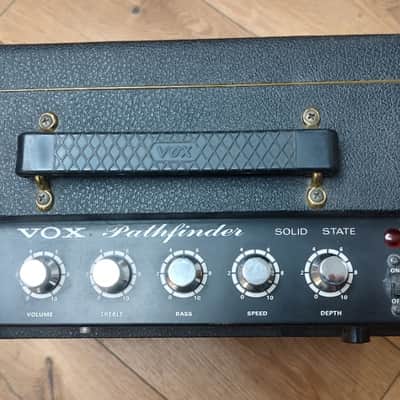 Vox V1011 Vintage Pathfinder 35-Watt peak 1x8" Solid State Guitar Combo 1966 - 1970 - Black image 2
