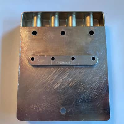 Peavey T-40/T-45 1981 bass guitar bridge image 3