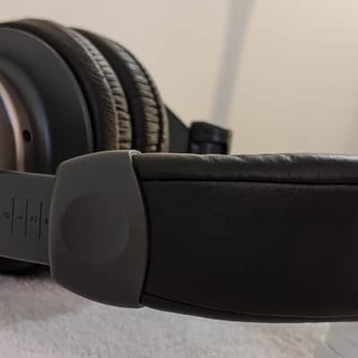Sony MDR-V900 Studio Monitor Headphones w/ Carrying Case image 7