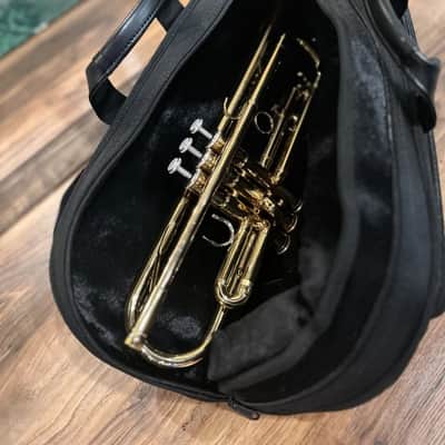 Yamaha Trumpet Ytr 2330 w/  Yamaha Soft Case & Yamaha 11b4 Mouth Piece image 13