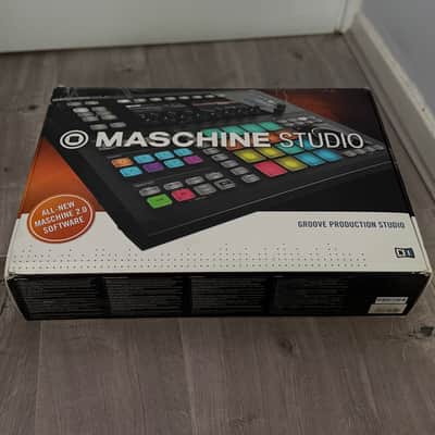 Native Instruments Maschine MKII 2010s - Black image 4