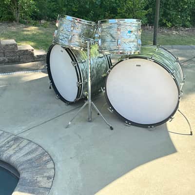 Ludwig Vintage Virgin Double Bass Drum Kit: 24/24/18/16/13/13 May, 1970 - Sky Blue Pearl image 2