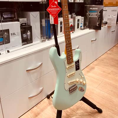 Fender Vintera '60s Stratocaster SF image 4
