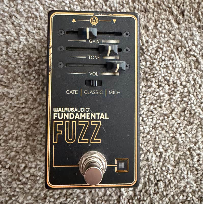 Walrus Audio Fundamental Fuzz