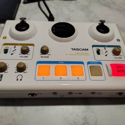 TASCAM MiNiSTUDIO Creator US‑42 USB Audio Interface – Streaming/Podcast Mixer – Tested image 1