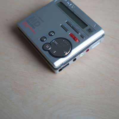 Sony Minidisc MZ-R70 2000 - Gray image 3
