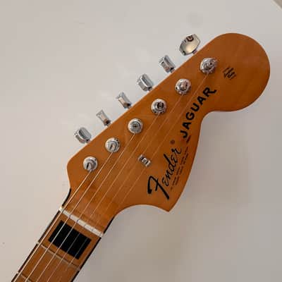 Fender Vintera II '70s Jaguar with Maple Fretboard 2023 - Present - Vintage White image 3