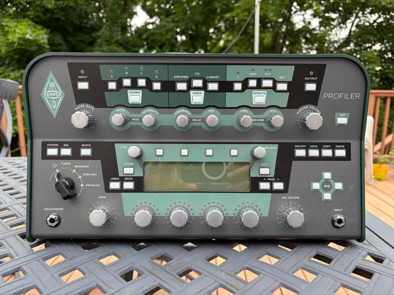 Kemper Profiler Powered Head Package – Remote, Expression Pedal, Cables, Stage Bag, and Hundreds of Profiles image 1