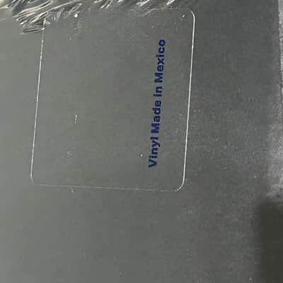 Ariana Grande – “Petal” Vinyl – Canada Only – Limited Edition –Made in Mexico- Factory Sealed. image 7