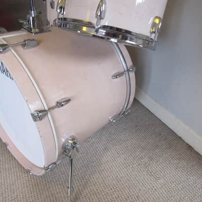 Yamaha Tour Custom Maple Drum Kit in Sakura White (Pink). 22,12,16 - Roadworn image 4