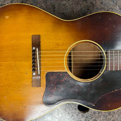 Gibson LG-1 1947 - 1968 - Sunburst In Hard Case image 6