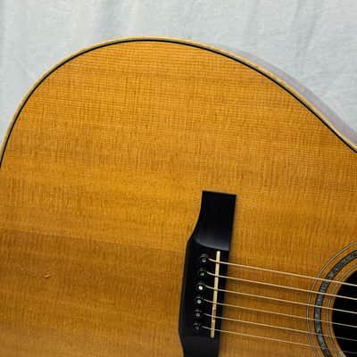 Larrivee 05 Select Series OMV-05 omv05 Single Cutaway Acoustic Guitar with Case -- *Split in Top / Cracks* image 4