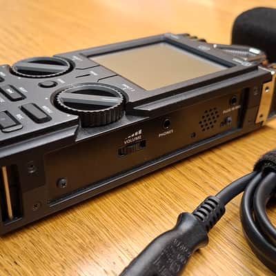 Roland R-26 Portable Recorder 6 channels image 4