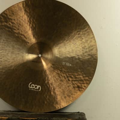 Leon 22" Modern Vintage Swing With Taper Ride Cymbal 2800g image 2