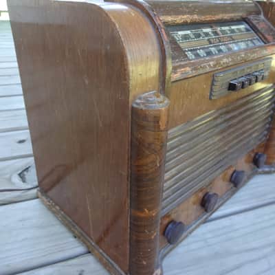 RCA Victor Tube wood cabinet radio Model 28X5 AM Shortwave image 1