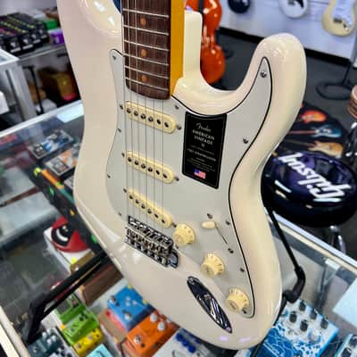 Fender American Vintage II 1961 Stratocaster®, Rosewood Fingerboard, Olympic White image 5