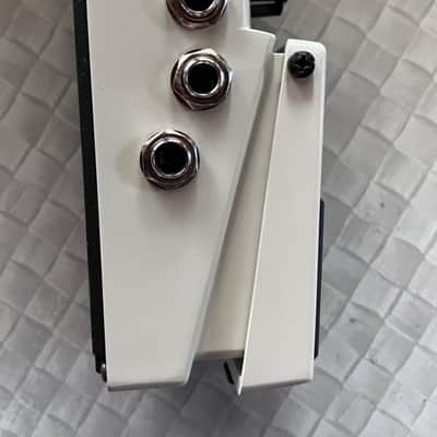 Boss LS-2 Line Selector (Silver Label) 1991 - Present - White image 3