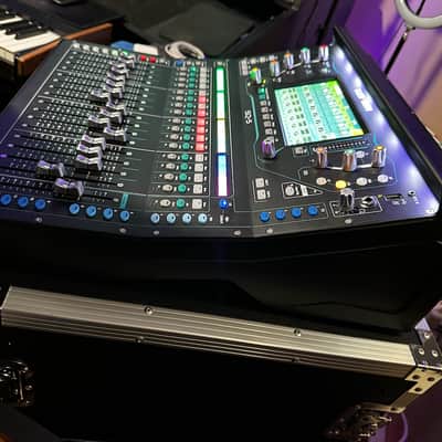 Allen & Heath SQ-5 With 32ch DANTE Card image 3