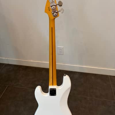 Fender MIJ Aerodyne Special Precision Bass 2022 - 2024 - Bright White image 4