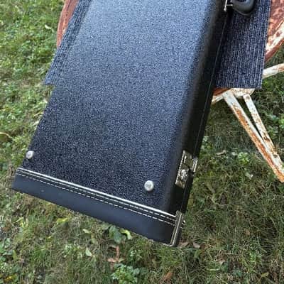 NEW 2020 FENDER PRECISION BASS CASE w/KEYS-BLACK POODLE INTERIOR image 3