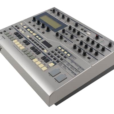 Yamaha RS7000 Production Workstation image 4