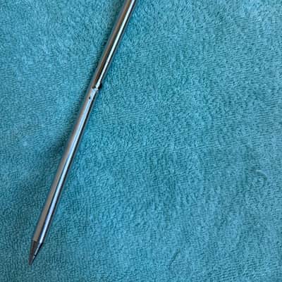 Ludwig One Knurled Gull Wing Left Side Bass drum spur leg 9.5mm - 9”Long 60s - Chrome image 1
