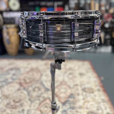 LUDWIG LS401XX1Q-D 14 X 5" CLASSIC MAPLE SNARE DRUM VINTAGE BLACK OYSTER - DEMO image 1