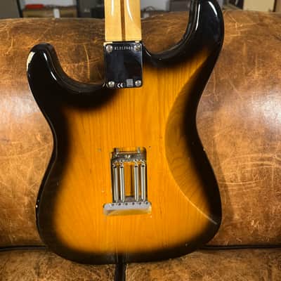 Fender 60th Anniversary American Vintage '54 Stratocaster 2014 - 2-Color Sunburst image 7