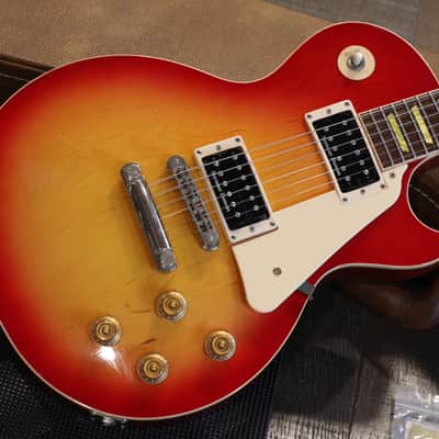 2004 Gibson Les Paul Classic 1960 Seymour Duncan Electric Guitar Heritage Cherry Sunburst + OHSC image 2