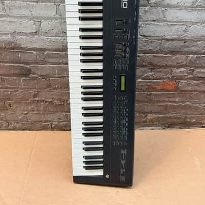 Roland JV-30 16 Part Multi Timbral Synthesizer
