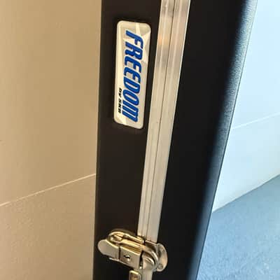SKB Freedom Fender P/Jazz Bass Hardshell Case image 2