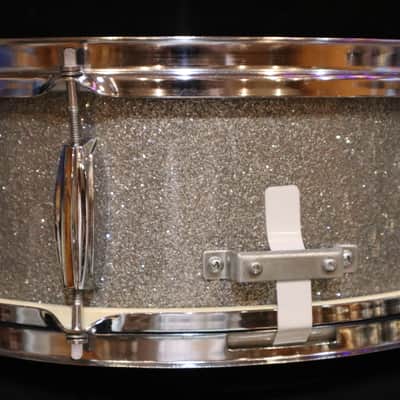 Gracy MIJ Silver Sparkle 6-Lug Snare Drum 5x14 image 4