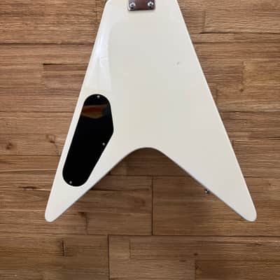 Jay Turser JRV-24 Flying V Electric Guitar -24" scale - Vintage White image 13