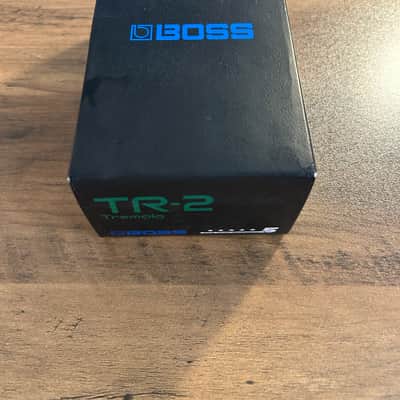 Boss TR-2 Tremolo (Silver Label) 1997 - Present - Green image 7