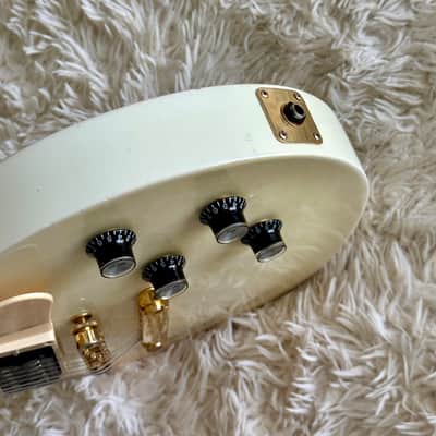 Gibson Les Paul Studio Alpine White Electric Guitar image 17