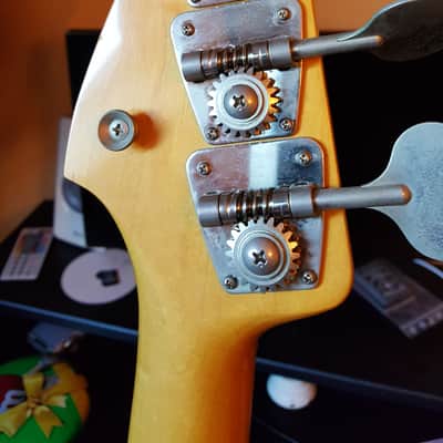 Fender Precision Bass MIJ 1993-1994 Aged Vintage White image 7