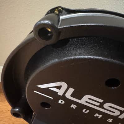 Alesis 8" White Mesh Bass Kick Drum Pad for Forge, Nitro, Nitro Max Kits image 9