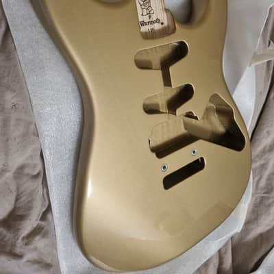 Warmoth Stratocaster 2025 - Metallic Gold - Gotoh 510 Tremolo Bridge image 2