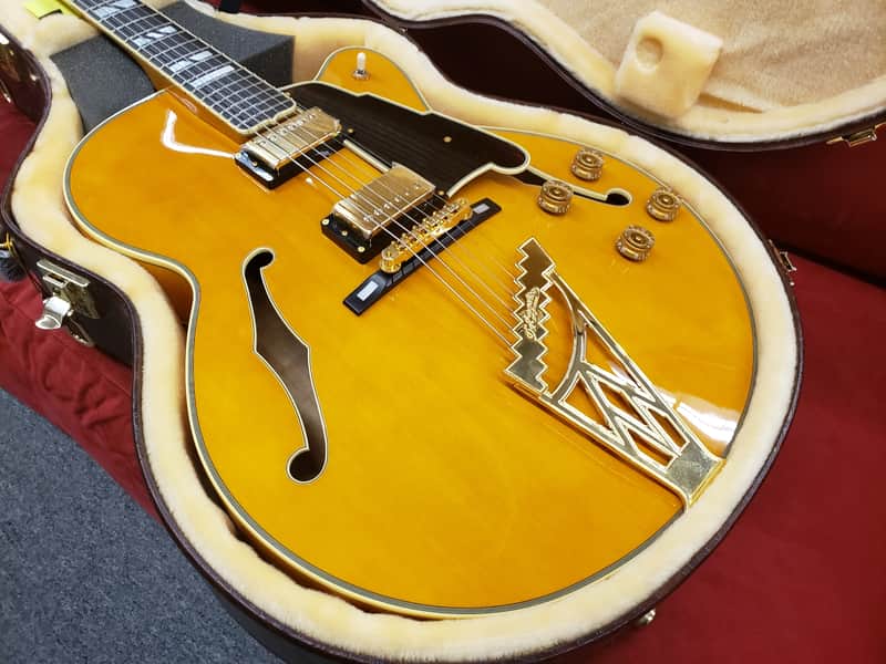 D'Angelico NYL-2DH  Blonde With Case image 1