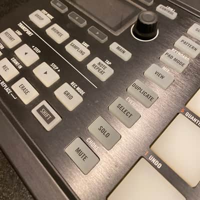 Native Instruments Maschine Mikro MkI Groove Production Studio image 3
