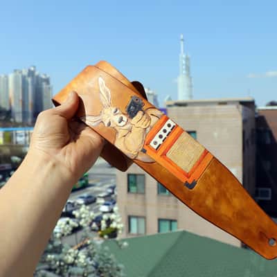 burnyblack custom made guitar strap - gungaroo brown/orange image 10