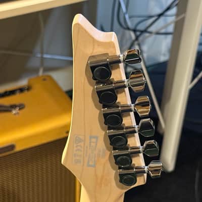 Ibanez JEMJR-WH Steve Vai Signature with Rosewood Fretboard 2015 - 2017 - White image 4