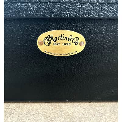 Martin And Co Hard Case - Green Lined - Good image 5