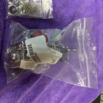 G&L Tribute Bass Tuners Machine Heads Chrome image 3