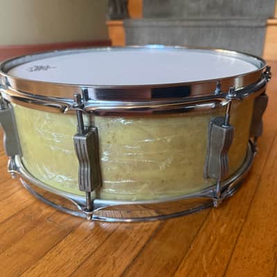 1964 Ludwig Super Classic 5.5x14" 8-Lug Snare Drum Keystone Badge - White Marine Pearl image 8