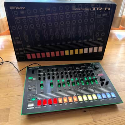 Roland AIRA TR-8 Rhythm Performer Drum Machine 2014 - Present - Black