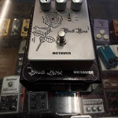 Rocktron Black Rose オクターバー Rocktron Black Rose Octaver Pedal