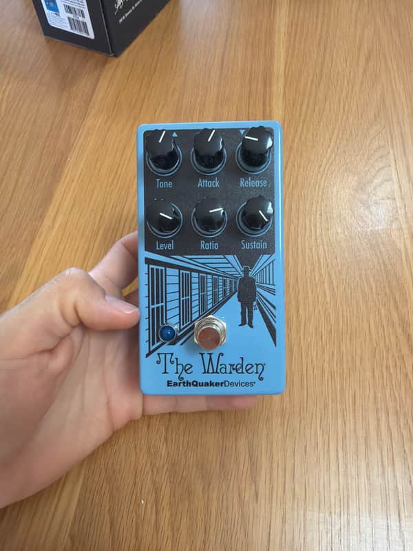 EarthQuaker Devices Warden Optical Compressor