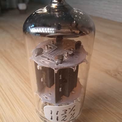 Super rare NOS 1960 VALVO 12AX7 ecc83 I60 45° declined getter, very strong, fully tested Superb sounding tubes ! Best Mullard substitute. image 6