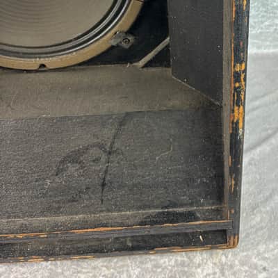 Acoustic 806 1x15 bass cabinet image 12